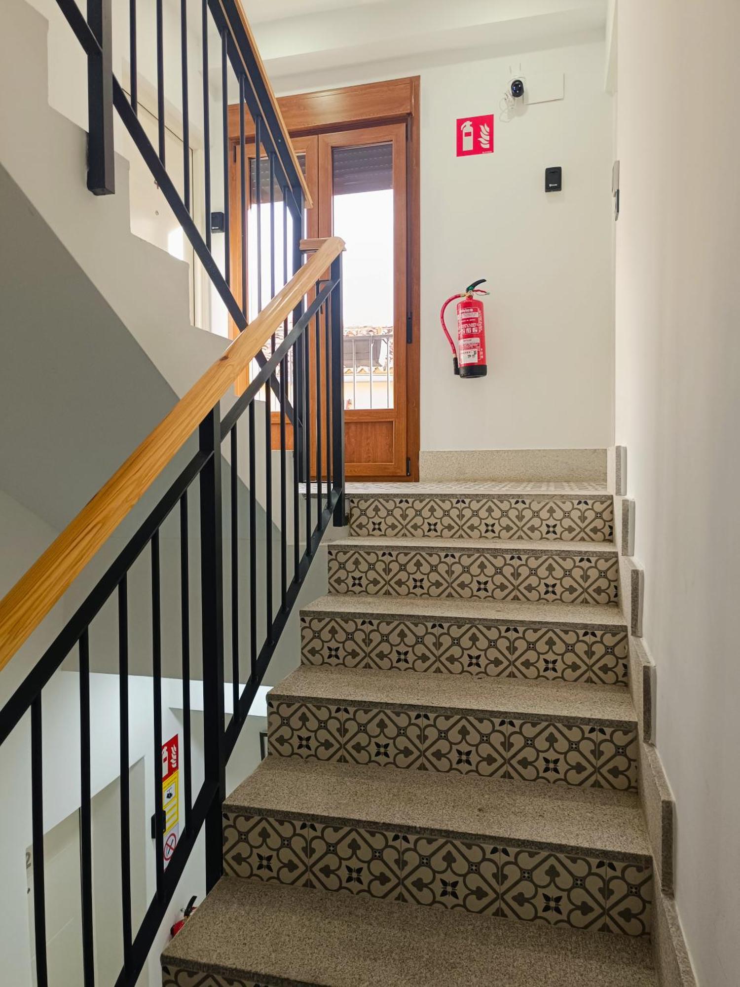 Al-Qazeres Suites Caces Esterno foto
